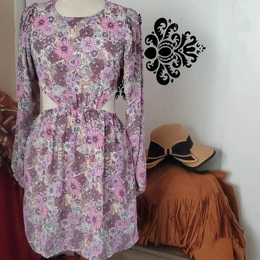 Lavender fresh dress w/cutouts